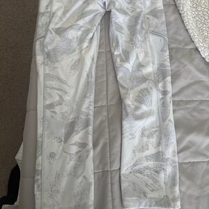 Lululemon Gray Patterned Leggings